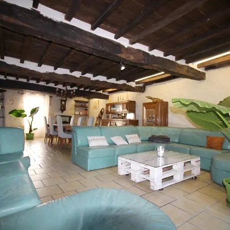La Maison Du Village Сasa de vacaciones *